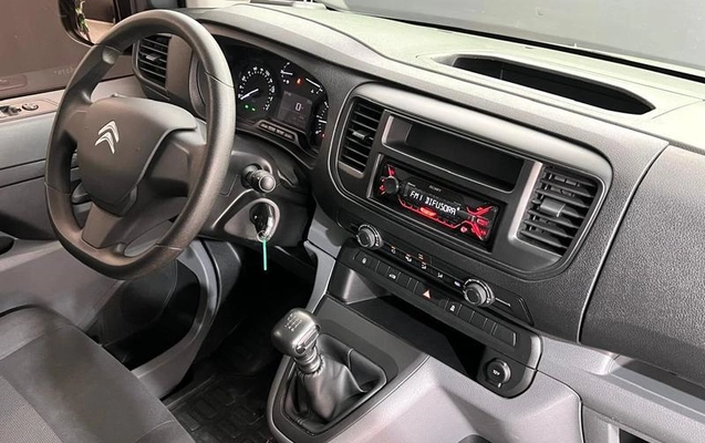 imagem-https://www.socarrao.com.br/sc-vehicle-images-prod/3236296/1788277013826-8381607_18_B_0ad4a7e055.jpeg