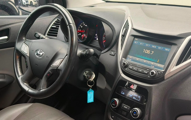 imagem-https://www.socarrao.com.br/sc-vehicle-images-prod/3236425/1788292488973-c4d06b21067b4dc9ba3054f784bb3bb2_1786733795898.jpg