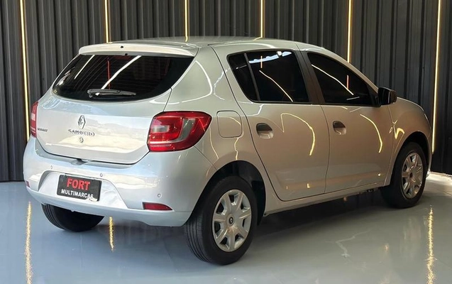 imagem-https://www.socarrao.com.br/sc-vehicle-images-prod/3236488/1787159243543-8205794_0_B_f362875ca9.jpeg