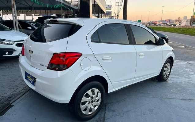 imagem-https://www.socarrao.com.br/sc-vehicle-images-prod/3236881/1786735060100-64ffef46f79d473e9344aed2be2e5cb2_1784323375133.jpg
