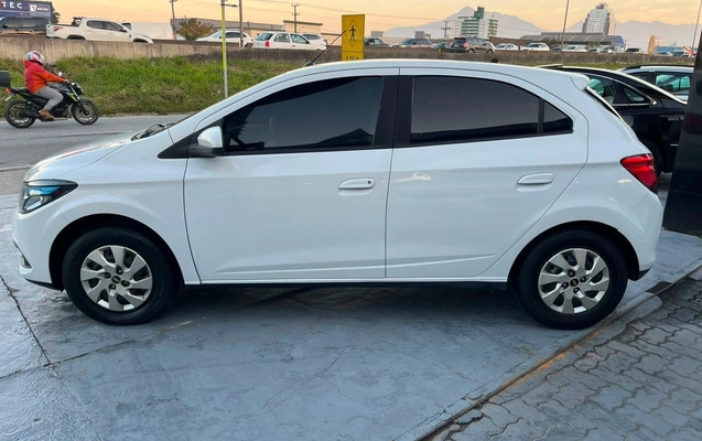 imagem-https://www.socarrao.com.br/sc-vehicle-images-prod/3236881/1786735060102-413218cd402b411e9fa8ab406c2a2324_1784323553544.jpg