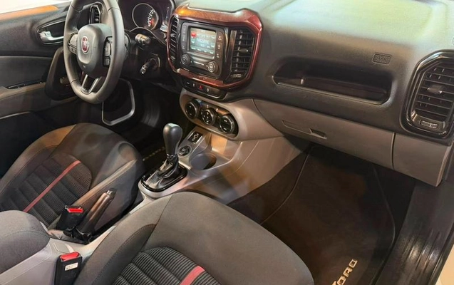 imagem-https://www.socarrao.com.br/sc-vehicle-images-prod/3236991/1789564247820-8378542_15_B_88ab4ee896.jpeg