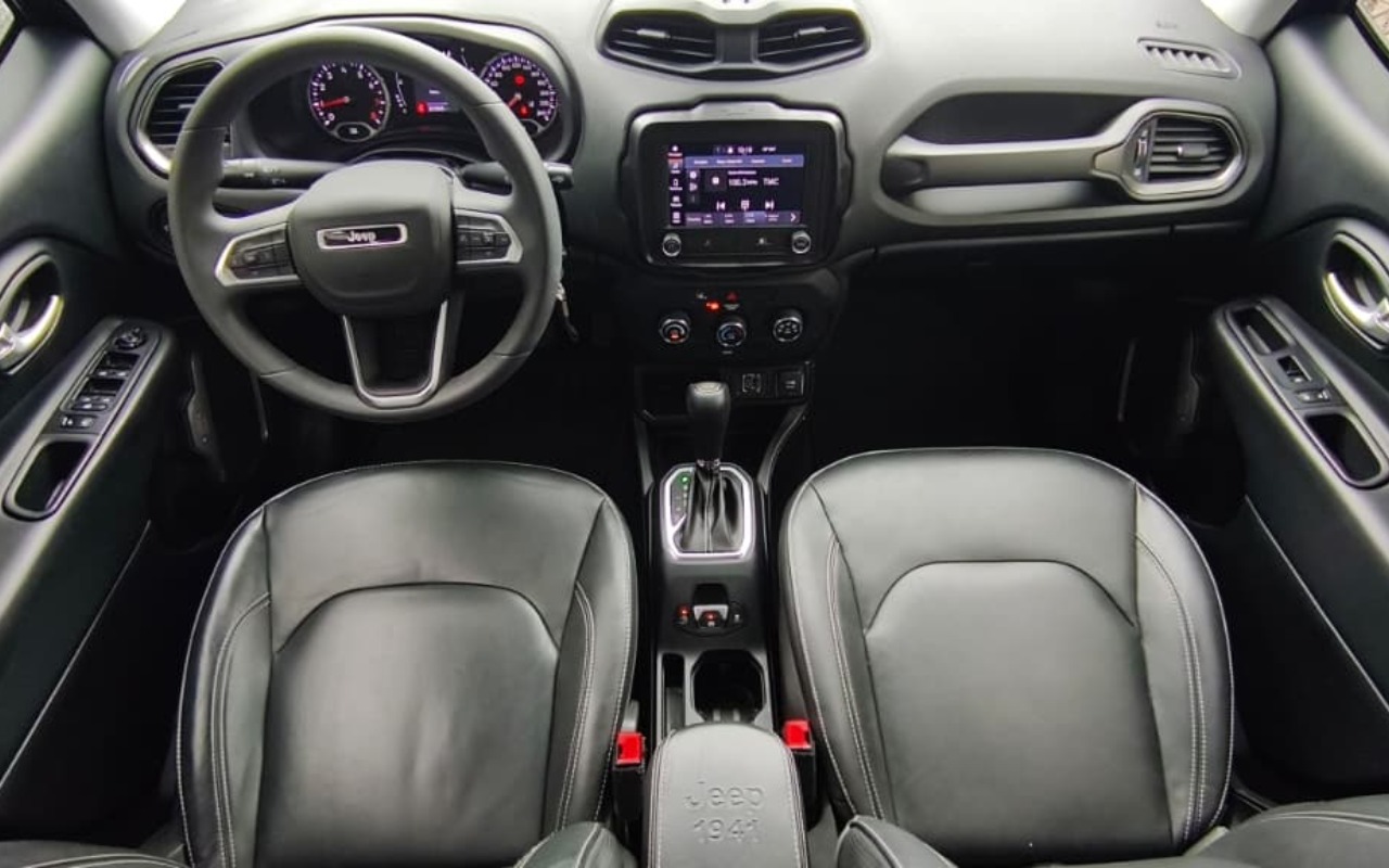 imagem-https://www.socarrao.com.br/sc-vehicle-images-prod/3237009/1786735236316-aW4gMDcuanBlZw.jpeg