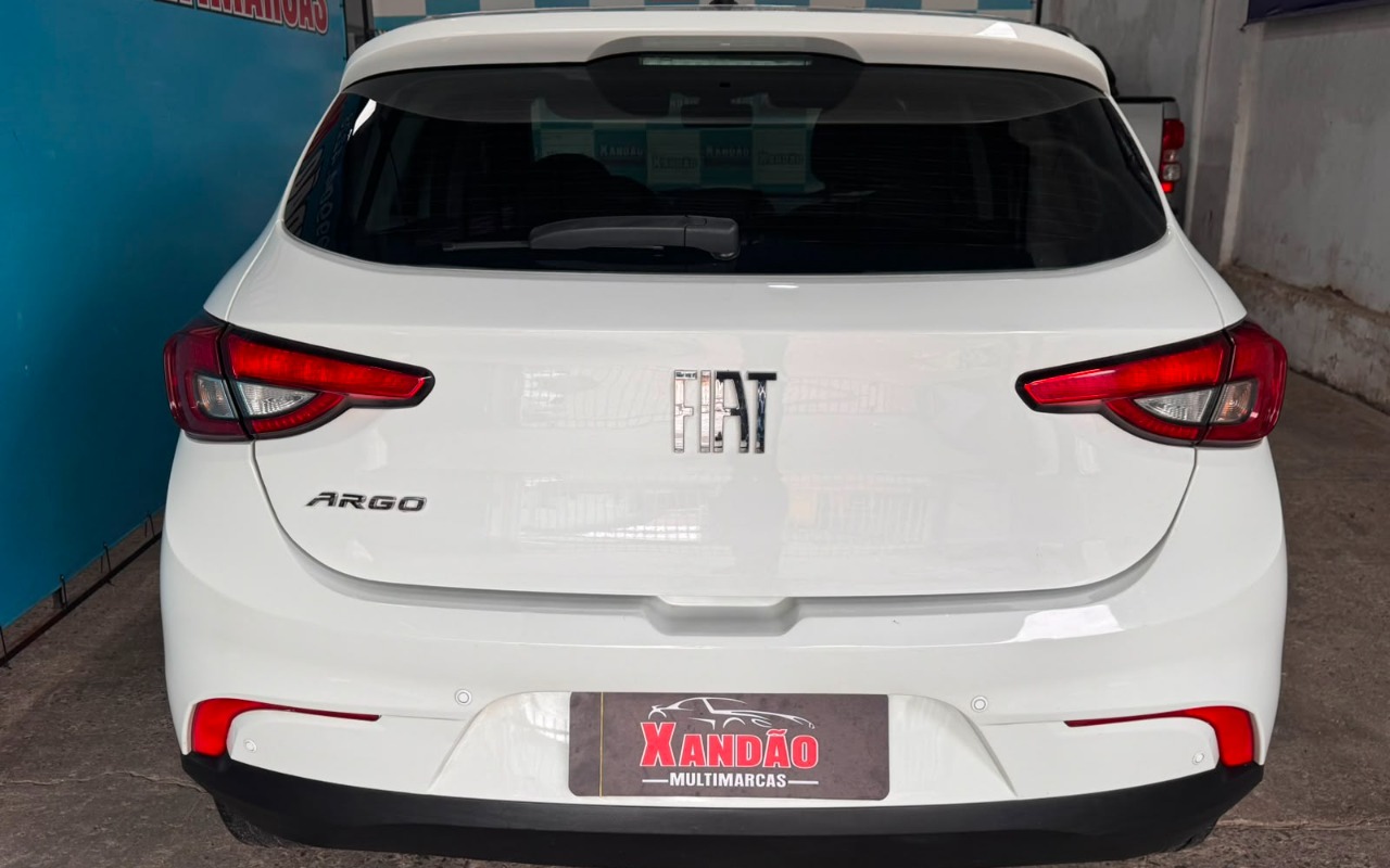 imagem-https://www.socarrao.com.br/sc-vehicle-images-prod/3237087/1786735360033-RUVGRi5qcGVn.jpeg