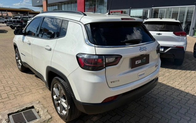 imagem-https://www.socarrao.com.br/sc-vehicle-images-prod/3237529/1788463169944-InDskaWcTJQGzsiXp2DTK4MKEDTjIKir.jpg