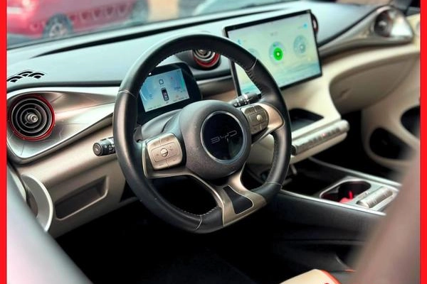 imagem-https://www.socarrao.com.br/sc-vehicle-images-prod/3237698/1786736751681-8210273_6_B_7b3d17c648.jpg
