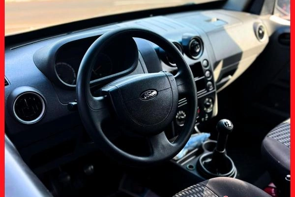 imagem-https://www.socarrao.com.br/sc-vehicle-images-prod/3237732/1786736929595-8290594_7_B_12d2265411.jpg
