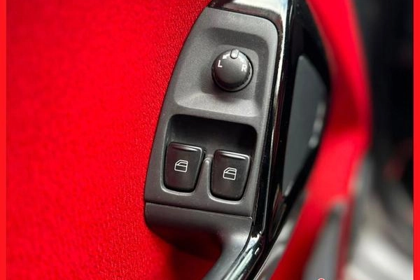 imagem-https://www.socarrao.com.br/sc-vehicle-images-prod/3237850/1786737404375-8382127_11_B_b04adb8955.jpg