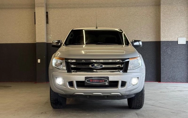 imagem-https://www.socarrao.com.br/sc-vehicle-images-prod/3237987/1786737332238-8379266_1_B_206d650d87.jpeg