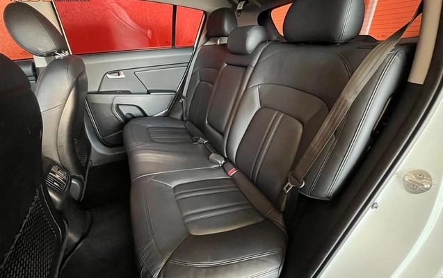 imagem-https://www.socarrao.com.br/sc-vehicle-images-prod/3238050/1787406621831-8382120_7_B_0cda34f99d.jpeg