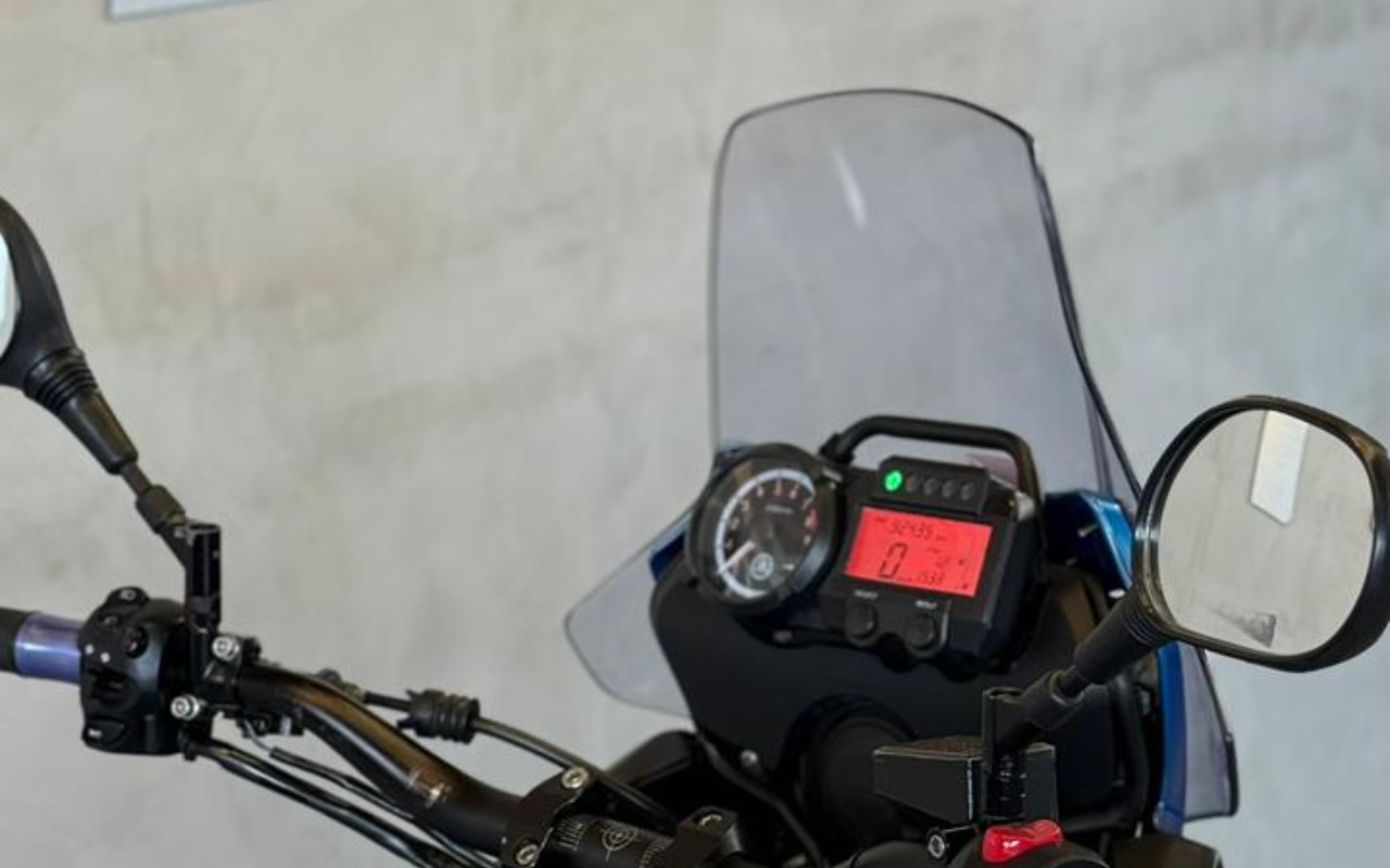 imagem-https://www.socarrao.com.br/sc-vehicle-images-prod/3238180/1786738032339-V2hhdHNBcHAgSW1hZ2UgMjAyNi0wOC0xNCBhdCAxNy4wNS4yMSAoMSkuanBlZw.jpeg