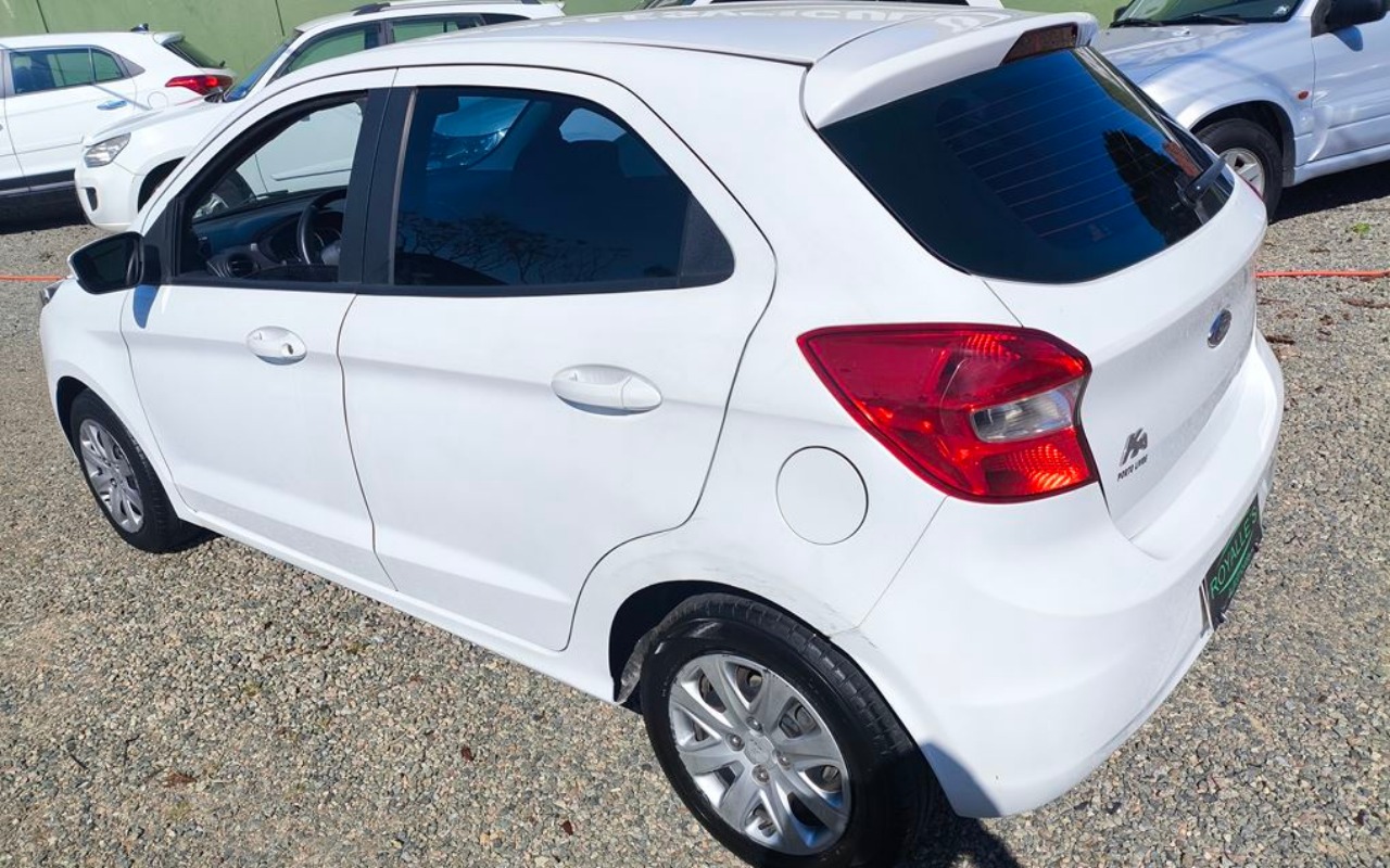 imagem-https://www.socarrao.com.br/sc-vehicle-images-prod/3238207/1787078644830-SU1HXzIwMjYwODE4XzEzNTQxNiAoQ29weSkuanBn.jpg