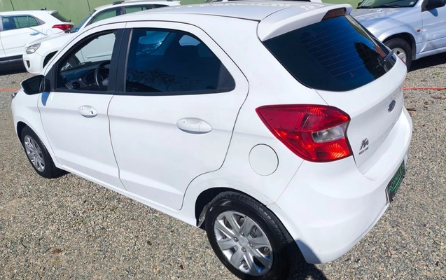 imagem-https://www.socarrao.com.br/sc-vehicle-images-prod/3238207/1787078644830-SU1HXzIwMjYwODE4XzEzNTQxNiAoQ29weSkuanBn.jpg