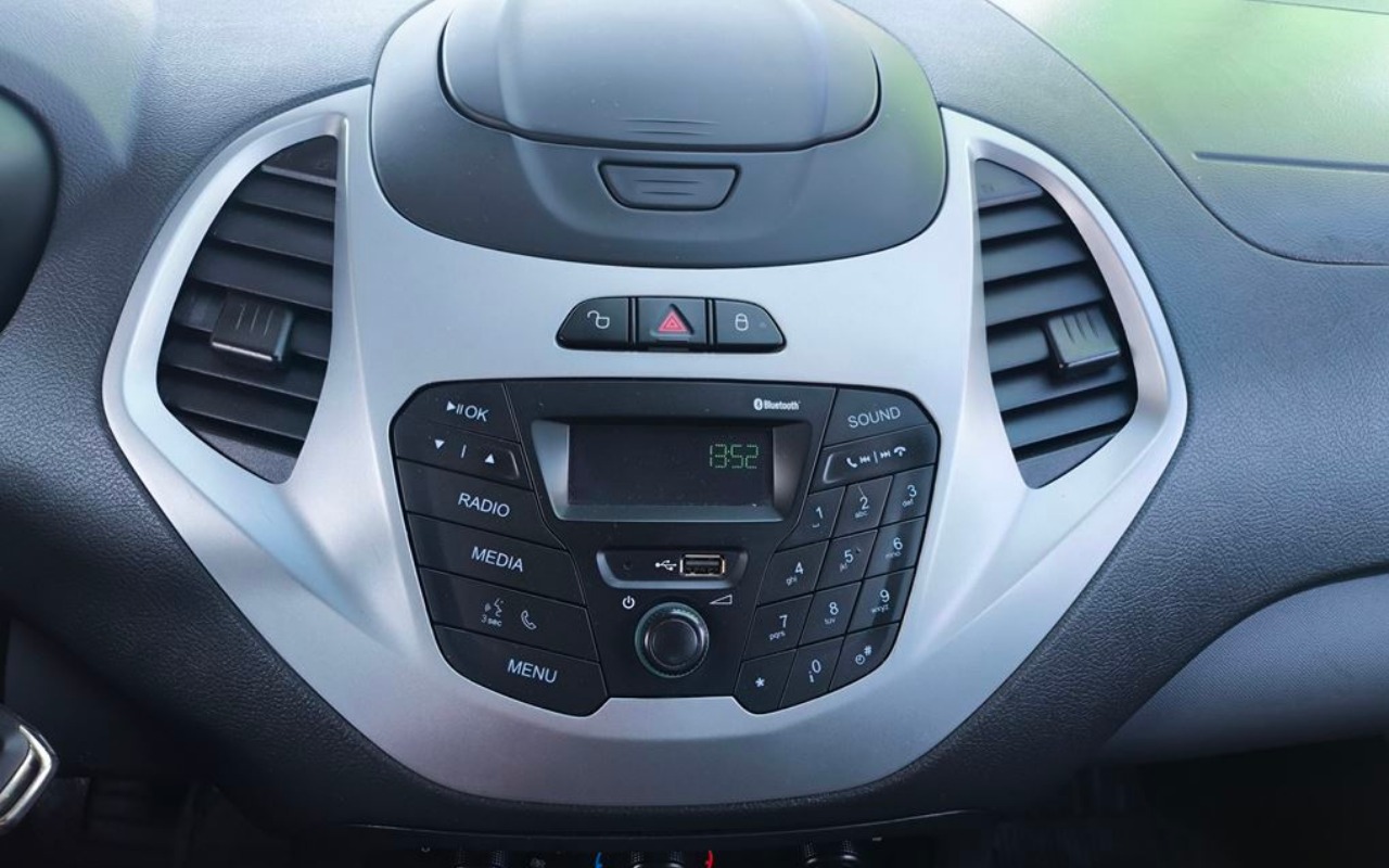imagem-https://www.socarrao.com.br/sc-vehicle-images-prod/3238207/1787078644991-SU1HXzIwMjYwODE4XzEzNTUzMiAoQ29weSkuanBn.jpg