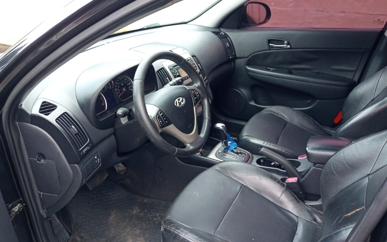 imagem-https://www.socarrao.com.br/sc-vehicle-images-prod/3238225/1786738199519-MjViNDlmM2YtYjBiNi00MmYzLTgwNDctNTViZjVmODRiZmE0LmpwZw.jpg