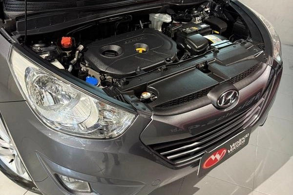 imagem-https://www.socarrao.com.br/sc-vehicle-images-prod/3238535/1786740787599-8365543_14_B_d68e4e5ce1.jpeg