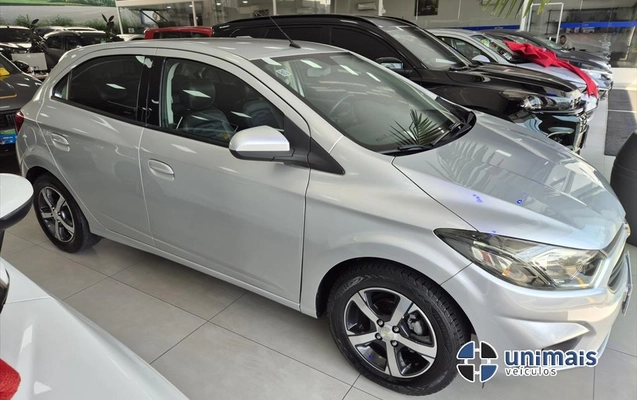 imagem-https://www.socarrao.com.br/sc-vehicle-images-prod/3238615/1786739059233-492dec92-5e83-4657-9f4c-cdb9e51ce00e20260814163519.jpeg
