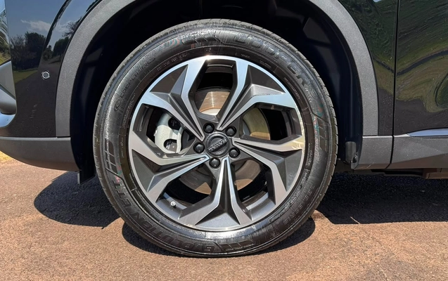 imagem-https://www.socarrao.com.br/sc-vehicle-images-prod/3238705/1786739164751-V2hhdHNBcHAgSW1hZ2UgMjAyNi0wOC0xNCBhdCAxNi41MC4wMSAoMSkuanBlZw.jpeg