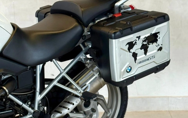 imagem-https://www.socarrao.com.br/sc-vehicle-images-prod/3238819/1786739372850-V2hhdHNBcHAgSW1hZ2UgMjAyNi0wOC0xNCBhdCAxNy4yNC4xNS5qcGVn.jpeg