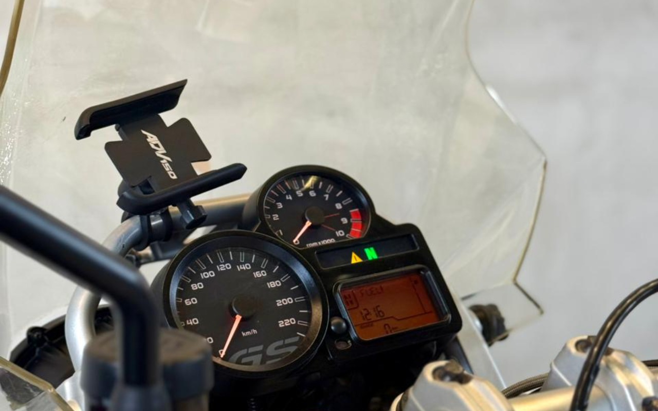 imagem-https://www.socarrao.com.br/sc-vehicle-images-prod/3238819/1786739373031-V2hhdHNBcHAgSW1hZ2UgMjAyNi0wOC0xNCBhdCAxNy4yNC4xNCAoMSkuanBlZw.jpeg