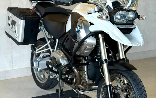 imagem-https://www.socarrao.com.br/sc-vehicle-images-prod/3238819/1786739373099-V2hhdHNBcHAgSW1hZ2UgMjAyNi0wOC0xNCBhdCAxNy4yNC4xNC5qcGVn.jpeg