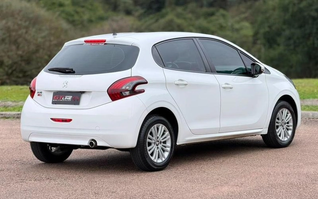 imagem-https://www.socarrao.com.br/sc-vehicle-images-prod/3238834/1791379508457-8368482_11_B_0711f3f780.jpeg