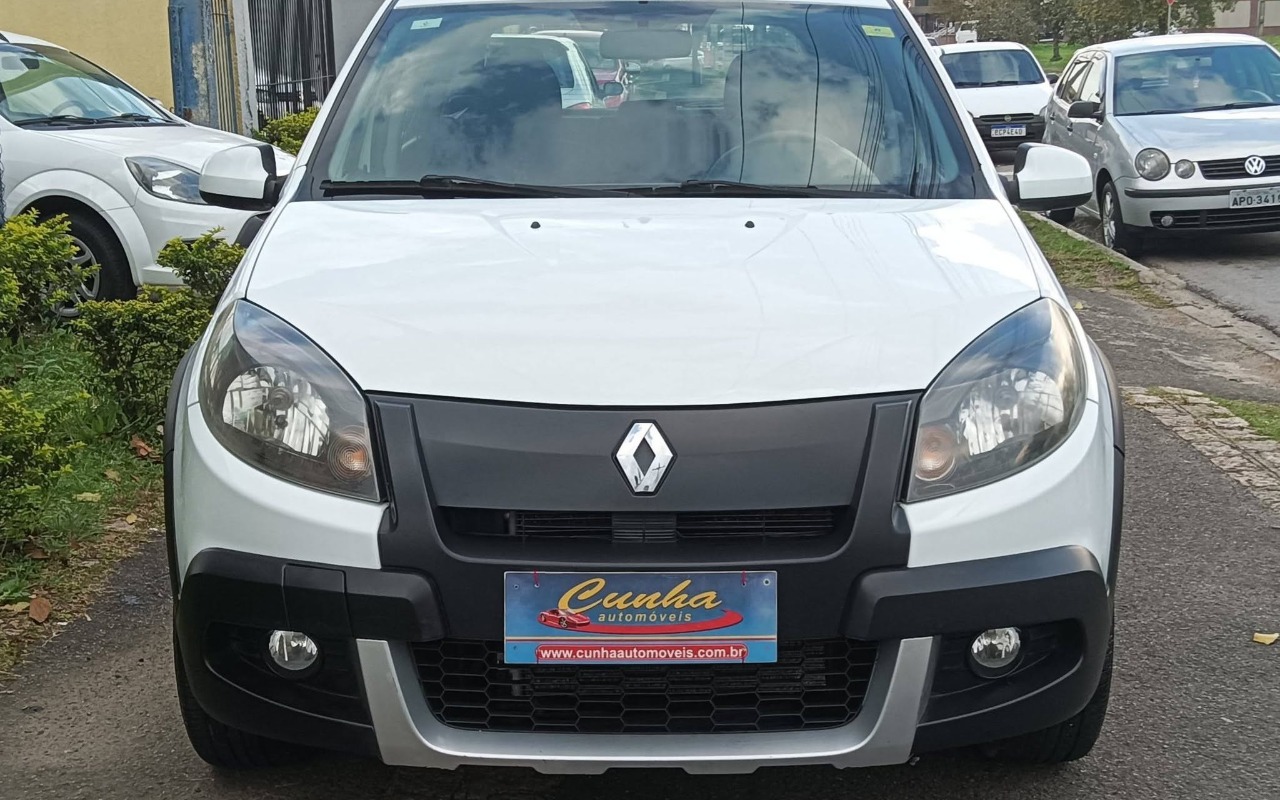 imagem-https://www.socarrao.com.br/sc-vehicle-images-prod/3238884/1786739571069-Nzc0ODMzMTE1XzE1NjUwNjk3MTIwODEyMThfNzQ2NzExODQ0NzMzMTY4NjUwM19uLmpwZw.jpg