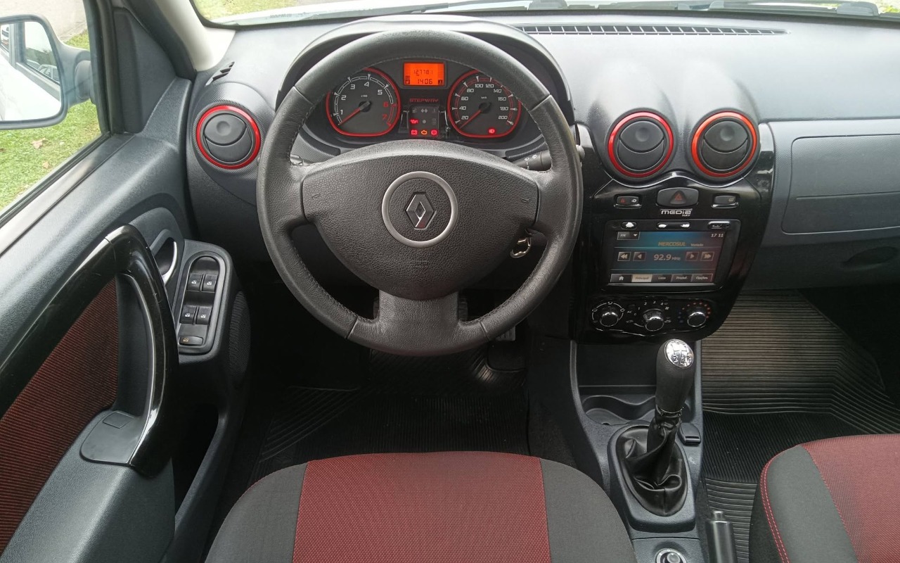 imagem-https://www.socarrao.com.br/sc-vehicle-images-prod/3238884/1786739571683-Nzc0NDA3MjgxXzE1NjUwNzAxMDg3NDc4NDVfMjYzODc1MTgyMjQ1ODUwNDU5MF9uLmpwZw.jpg