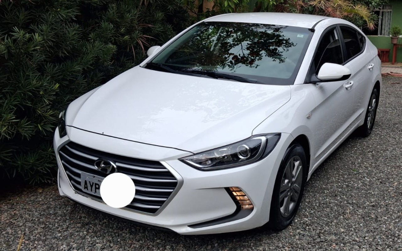 Hyundai Elantra 2.0 16V Flex Aut. 2017 Branco — foto 1 de 3