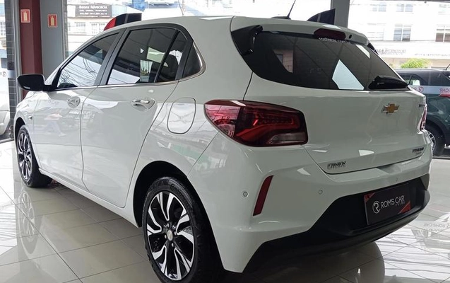 imagem-https://www.socarrao.com.br/sc-vehicle-images-prod/3239003/1789391145631-8317846_4_B_3ea1e477c6.jpeg