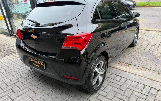 imagem-https://www.socarrao.com.br/sc-vehicle-images-prod/3239039/1786740092974-My5qcGVn.jpeg