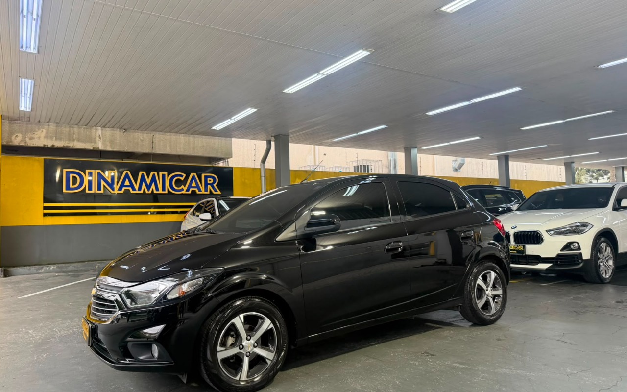 imagem-https://www.socarrao.com.br/sc-vehicle-images-prod/3239039/1786740093594-OC5qcGVn.jpeg