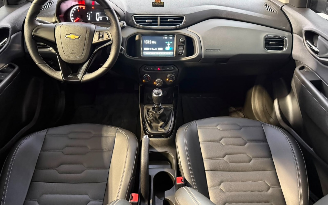 imagem-https://www.socarrao.com.br/sc-vehicle-images-prod/3239039/1786740093731-OS5qcGVn.jpeg
