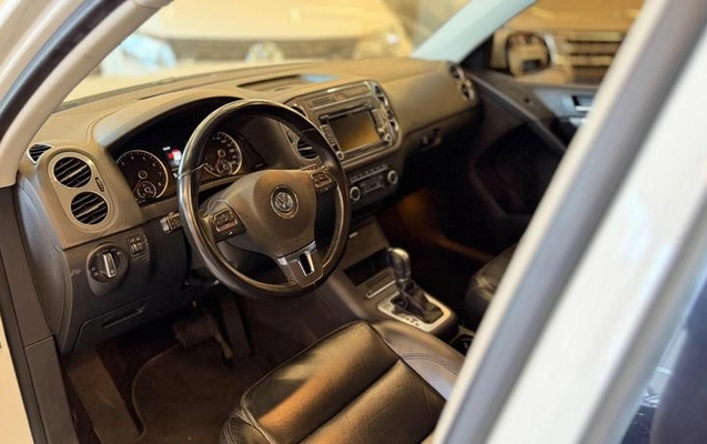 imagem-https://www.socarrao.com.br/sc-vehicle-images-prod/3239317/1787841031820-8379276_4_B_70815d4b29.jpeg