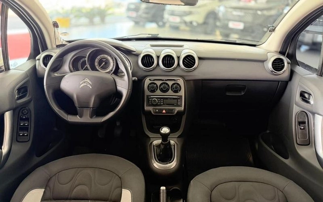 imagem-https://www.socarrao.com.br/sc-vehicle-images-prod/3239721/1789415719060-8362791_13_B_884414b80c.jpeg