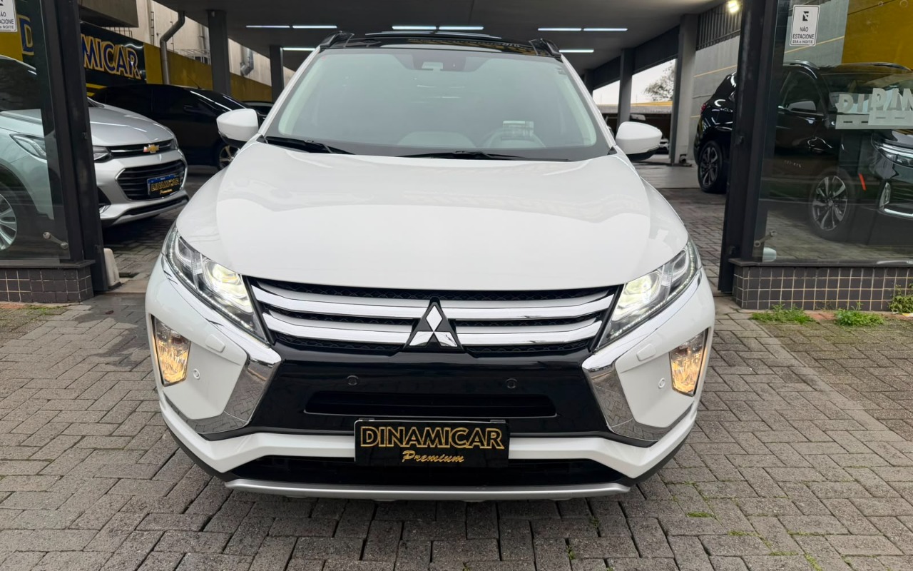 imagem-https://www.socarrao.com.br/sc-vehicle-images-prod/3239864/1786742051834-V2hhdHNBcHAgSW1hZ2UgMjAyNi0wOC0xNCBhdCAxNi4yNC4yNy5qcGVn.jpeg