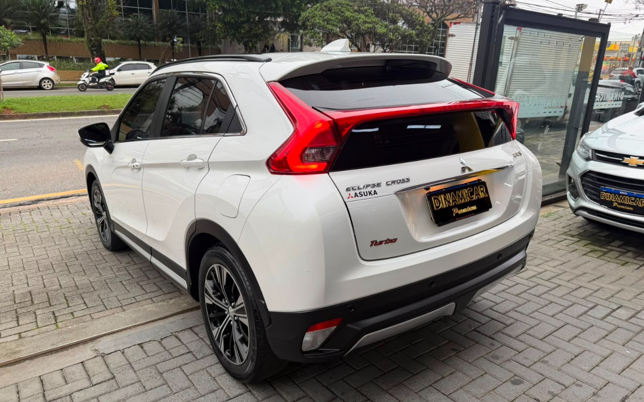 imagem-https://www.socarrao.com.br/sc-vehicle-images-prod/3239864/1786742052848-V2hhdHNBcHAgSW1hZ2UgMjAyNi0wOC0xNCBhdCAxNi4yNC4yNSAoMikuanBlZw.jpeg