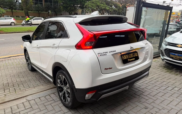 imagem-https://www.socarrao.com.br/sc-vehicle-images-prod/3239864/1786742052848-V2hhdHNBcHAgSW1hZ2UgMjAyNi0wOC0xNCBhdCAxNi4yNC4yNSAoMikuanBlZw.jpeg