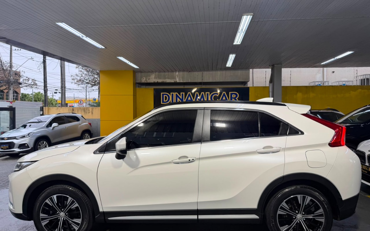 imagem-https://www.socarrao.com.br/sc-vehicle-images-prod/3239864/1786742052972-V2hhdHNBcHAgSW1hZ2UgMjAyNi0wOC0xNCBhdCAxNi4yNC4yNSAoMSkuanBlZw.jpeg