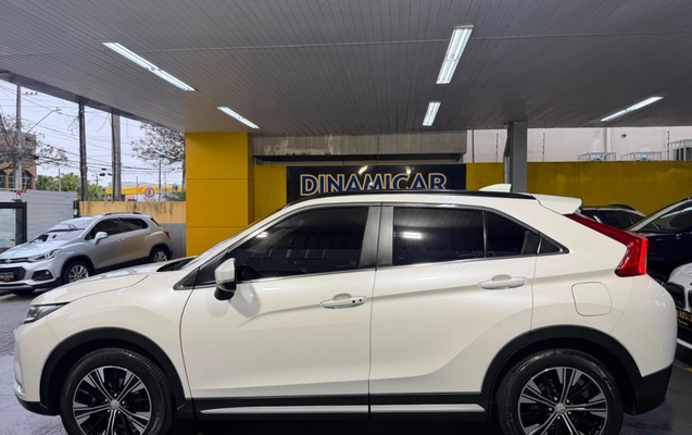 imagem-https://www.socarrao.com.br/sc-vehicle-images-prod/3239864/1786742052972-V2hhdHNBcHAgSW1hZ2UgMjAyNi0wOC0xNCBhdCAxNi4yNC4yNSAoMSkuanBlZw.jpeg