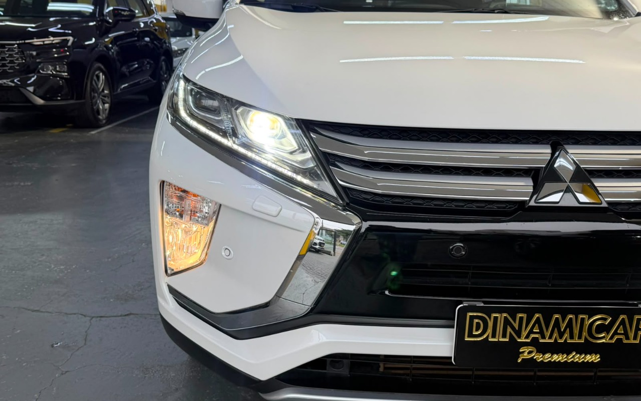 imagem-https://www.socarrao.com.br/sc-vehicle-images-prod/3239864/1786742053431-V2hhdHNBcHAgSW1hZ2UgMjAyNi0wOC0xNCBhdCAxNi4yNC4yNCAoMikuanBlZw.jpeg