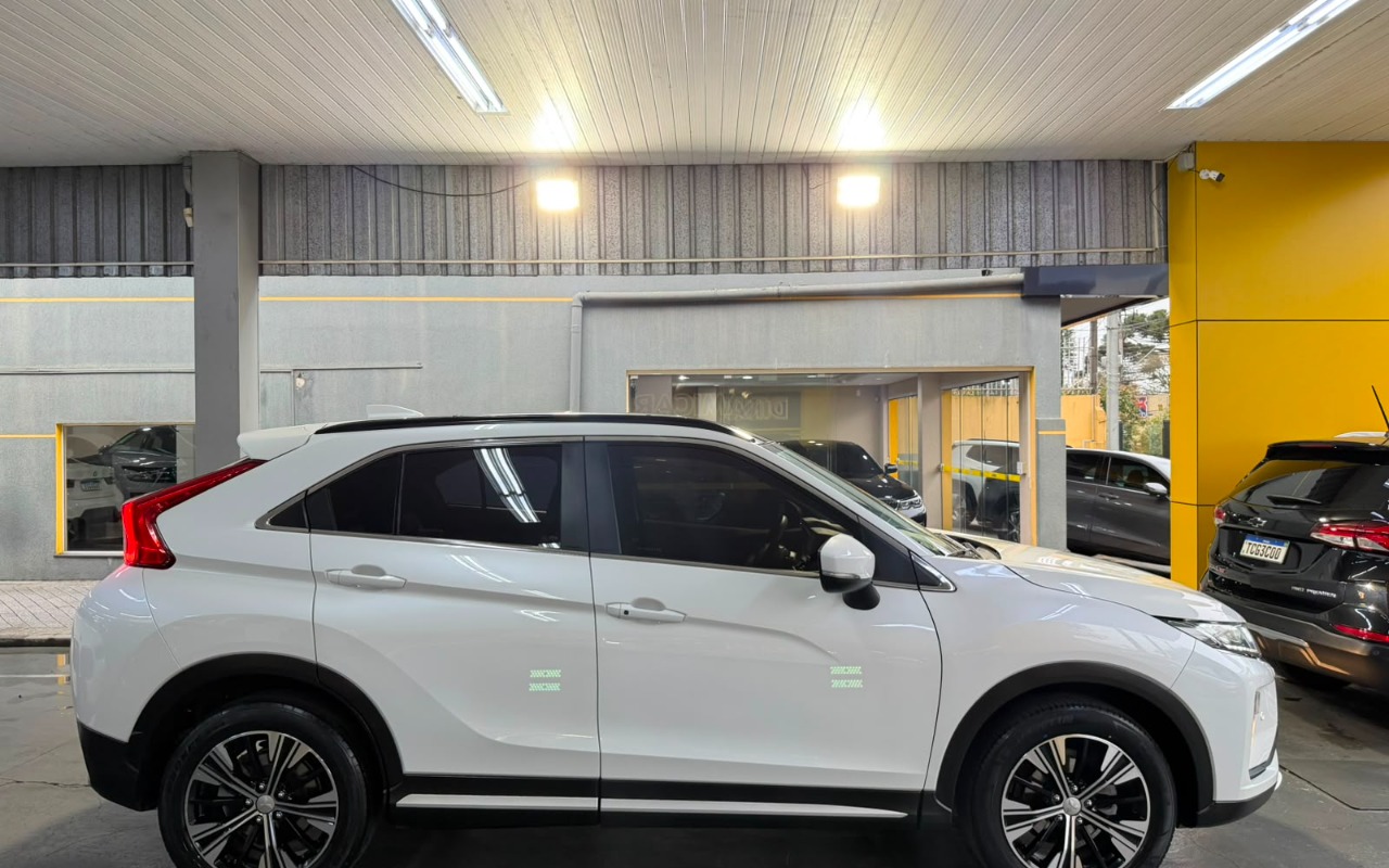 imagem-https://www.socarrao.com.br/sc-vehicle-images-prod/3239864/1786742053489-V2hhdHNBcHAgSW1hZ2UgMjAyNi0wOC0xNCBhdCAxNi4yNC4yNCAoMSkuanBlZw.jpeg