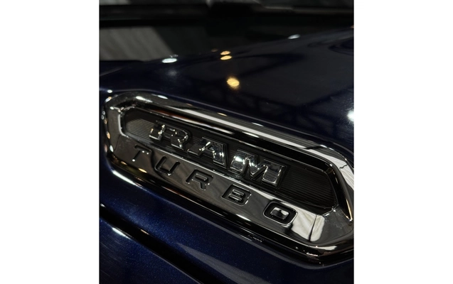 imagem-https://www.socarrao.com.br/sc-vehicle-images-prod/3240282/1786743257201-1_063331.jpg