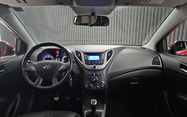 imagem-https://www.socarrao.com.br/sc-vehicle-images-prod/3240543/1786743718470-003_26a7340990d8eec14dd6c0c0ce992f66.jpg