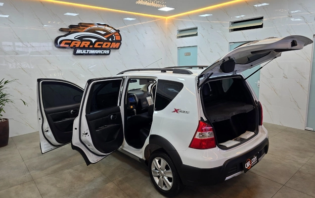 imagem-https://www.socarrao.com.br/sc-vehicle-images-prod/3243533/1789760861727-MTQuanBn.jpg