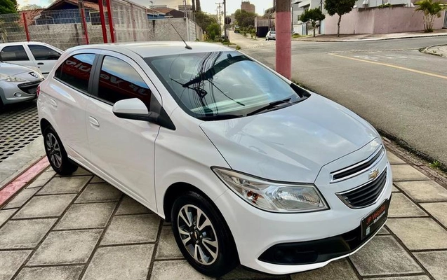imagem-https://www.socarrao.com.br/sc-vehicle-images-prod/32451/1785444776694-7573019_3_B_27cddae277.jpeg
