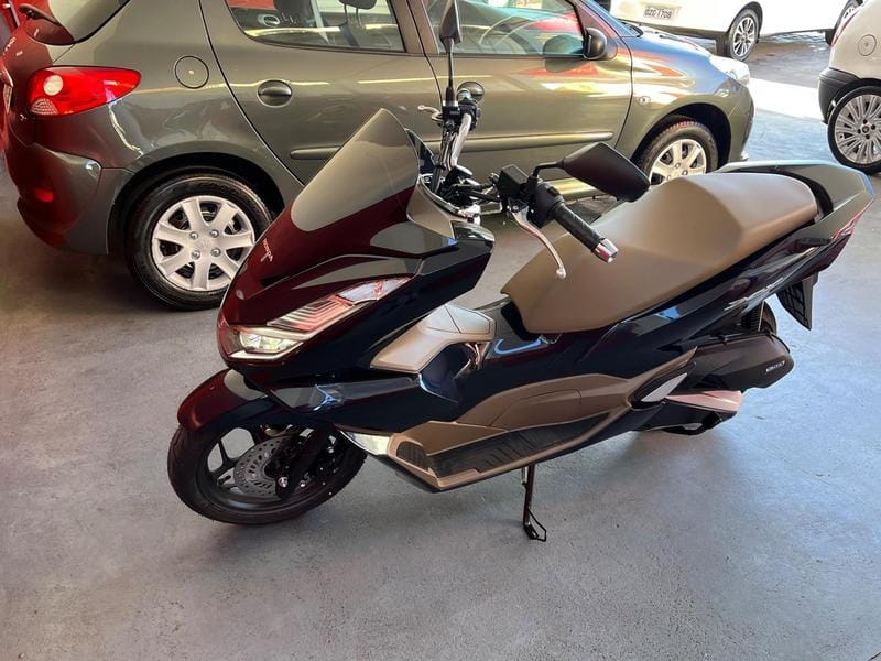 Honda PCX 160 DLX  na cor Azul em Curitiba / PR - 32455