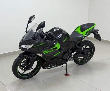 KAWASAKI NINJA 400 2020 Preto — foto 1 de 3