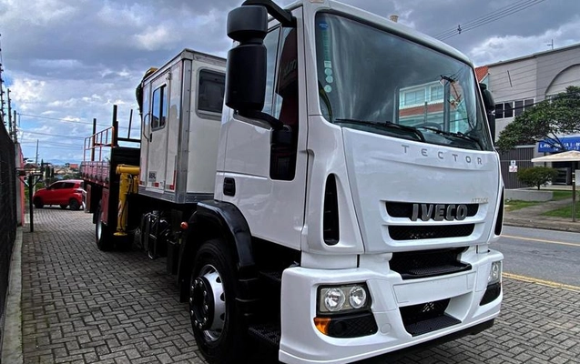 imagem-https://www.socarrao.com.br/sc-vehicle-images-prod/3255522/1790011209540-8332034_11_B_51fc2a511a.jpeg