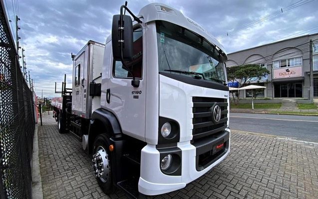 imagem-https://www.socarrao.com.br/sc-vehicle-images-prod/3255532/1787841339230-8332046_13_B_ab3ad3be30.jpeg